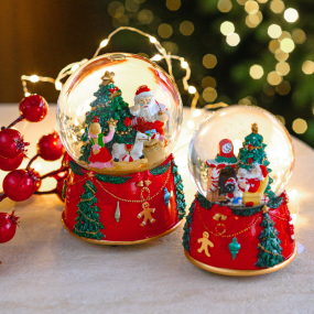 Фигурка музыкальная "Снежный шар: Санта украшает елку" 10 см
