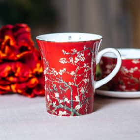 Кружка "Цветущие ветки миндаля" 450 мл, цвет красный