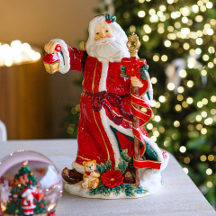 Фигурка "Санта с посохом и фонариком" 35 см