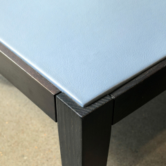 Стол журнальный Poltrona Frau Tablino 70х70, кожа, Lava