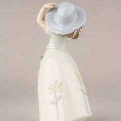 Статуэтка "Маленькая маргаритка" 18х10х6 см