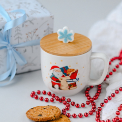 Кружка с крышкой "Санта" 390 мл