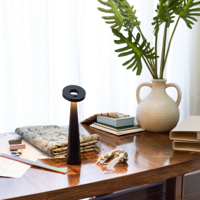 Лампа настольная Zafferano Angelina Pro 26 см, черная