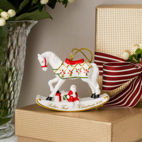 Елочная игрушка Villeroy & Boch Christmas Classics "Лошадка-качалка 2026" 9 см