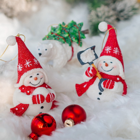Новогодняя игрушка "Снеговичок со снежком" 10,2 см