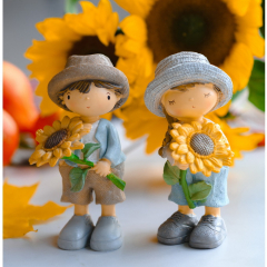 Фигурка "Девочка с подсолнухом" 17 см