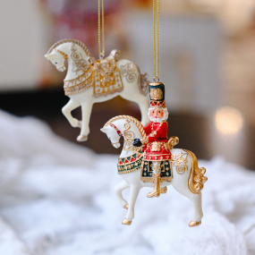 Елочная игрушка "Щелкунчик на коне" 9 см, цвет красный