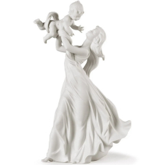 Статуэтка Lladro "Моя маленькая радость" 29x46x16 см