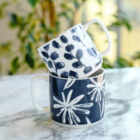 Чашка для завтрака Ivy Navy Bloom 480 мл