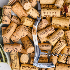 Штопор складной с ножом Wine Spirit 12 см, ручка - рог африканского дикого кабана