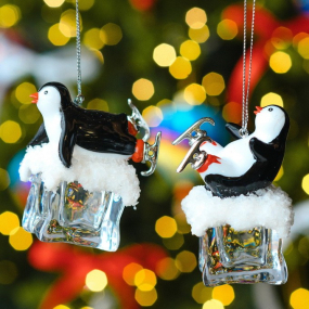 Елочная игрушка "Пингвин на льду" 10,8 см, в ассортименте