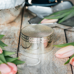 Шкатулка круглая Vera Wang With Love Nouveau Pearl 8,2х4,5 см