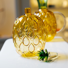 Бутылка "Ананас" Fruits & Flowers 1,1 л