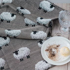 Скатерть-дорожка Fluffys Gang 40х93 см, цвет коричневый