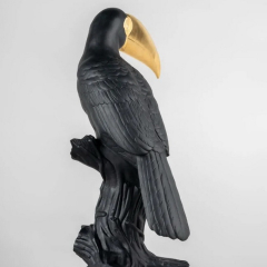 Статуэтка "Тукан. Черный с золотом" 38х19х28 см