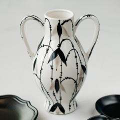 Ваза-амфора Ceramik Leaves 23 см