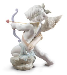 Статуэтка "Прямо в сердце" 26х24х17 см