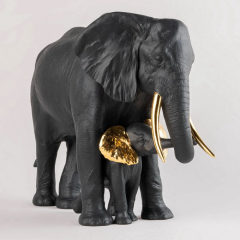 Статуэтка "Показывая путь. Слоны" 27х36х14 см