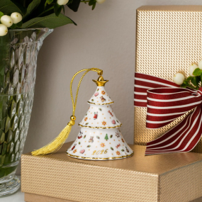 Елочная игрушка Villeroy & Boch Christmas Classics "Ель 2026" 8,5 см