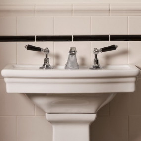 Смеситель для раковины Devon & Devon Black Dandy MARF46CRBD, хром