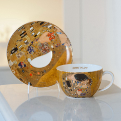 Чашка для капучино с блюдцем "Поцелуй" 300 мл