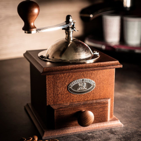 Мельница для кофе Nostalgie 21 см, черная