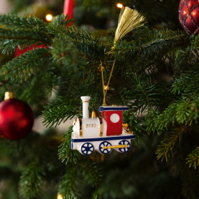 Елочная игрушка "Поезд" Christmas Classics 9х8 см