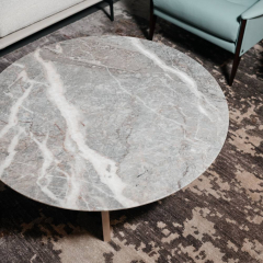 Стол журнальный Poltrona Frau Ilary 110х110