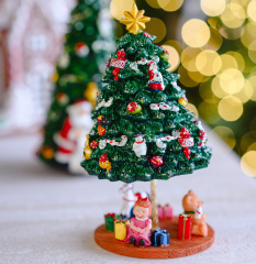 Фигурка музыкальная "Елка с подарками" 18 см
