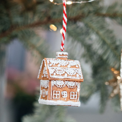 Елочная игрушка "Пряничный домик" 6 см, в ассортименте