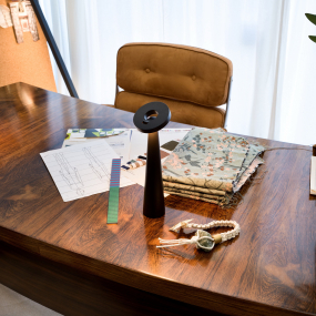 Лампа настольная Zafferano Angelina Pro 26 см, черная