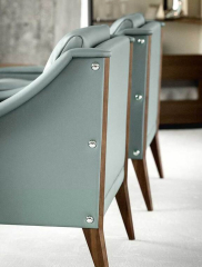 Кресло Poltrona Frau Dezza 24