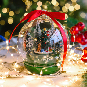 Фигурка музыкальная "Шар: Мишка и новогодняя ель" 13х16 см