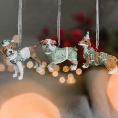 Игрушка на елку "Бульдог в зеленой накидке" 8 см