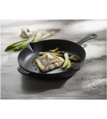 Сковорода с чугунной ручкой Staub Specials 26 см, черная