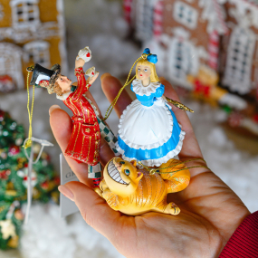 Елочная игрушка "Безумный шляпник" 11 см