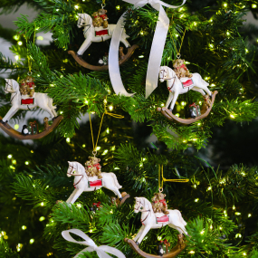 Елочная игрушка "Мишки на лошадке-качалке" 8 см