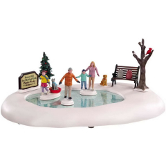 Фигурка "День семейного катания на коньках" 28,5х12,7х20,2 см