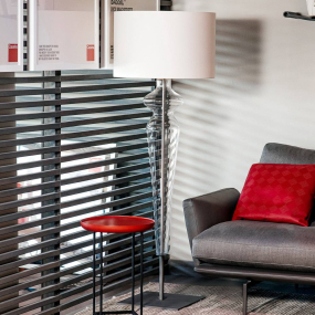 Лампа напольная Poltrona Frau Holly