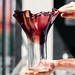 Ваза Glass Design Bizarre 27 см, бордовая