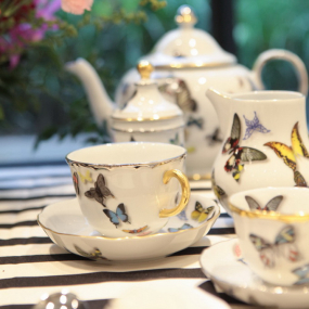 Чашка чайная с блюдцем Butterfly Parade 239 мл