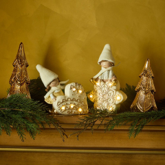 Фигурка с подсветкой "Мальчик и снежинка" 23 см