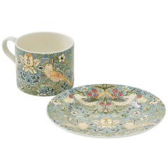 Чашка чайная с блюдцем Morris & Co 280 мл, декор клубничный вор