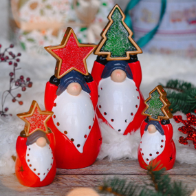 Фигурка с подсветкой "Санта с елкой" 19 см