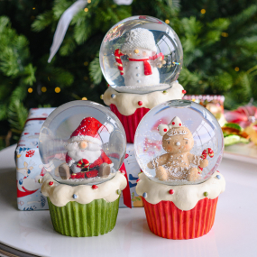 Снежный шар "Пряничный человечек" 15 см