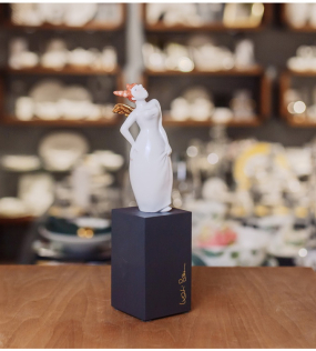 Фигурка "Божественная внешность" 23,5 см (лимит. 499 изд.)