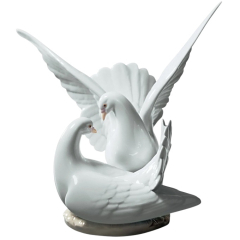 Статуэтка Lladro "Любовное гнездышко" 24х25х22 см