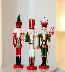 Фигурка "Щелкунчик в белом кафтане с елкой" 45 см