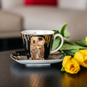 Чашка кофейная с блюдцем "Поцелуй" 250 мл