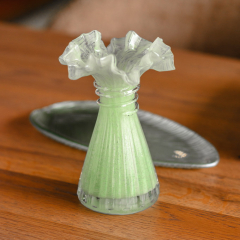 Ваза Glass Design Ibiscus 19 см, зеленая